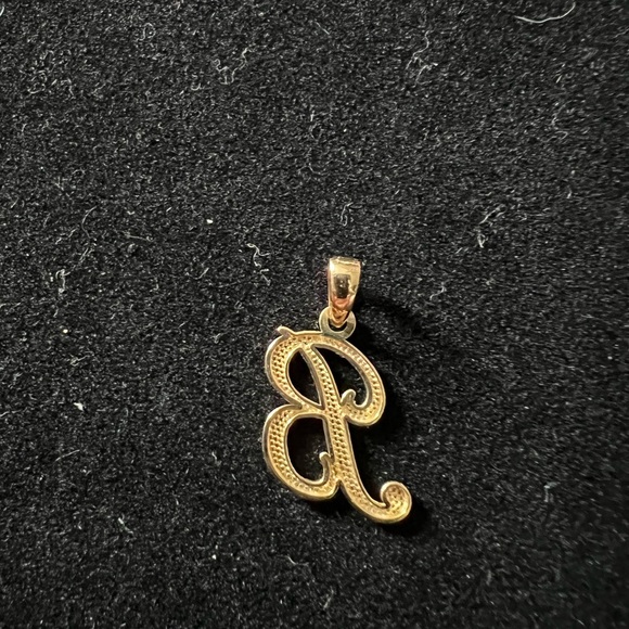 “B” Initial 14kt Gold - Picture 2 of 2